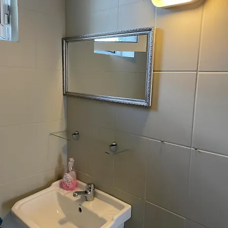 Village Holidays - Chelonaria