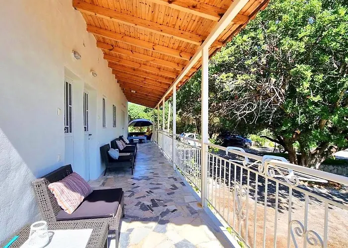 Village Holidays - Chelonaria Apartman