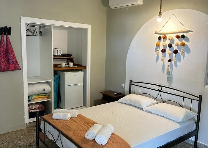 Village Holidays - Chelonaria *