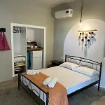 Village Holidays - Chelonaria *