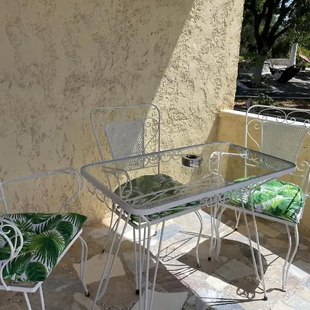 Village Holidays - Chelonaria