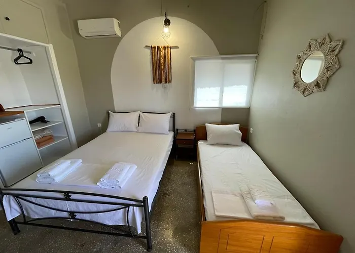 Village Holidays - Chelonaria *