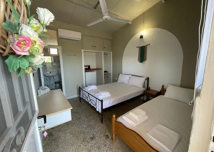 Village Holidays - Chelonaria *